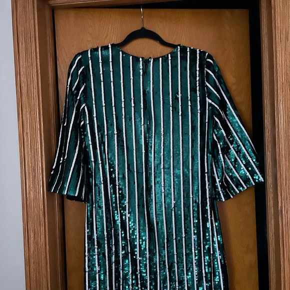 Badgley Mischka green sequin sheath dress - Picture 5 of 6